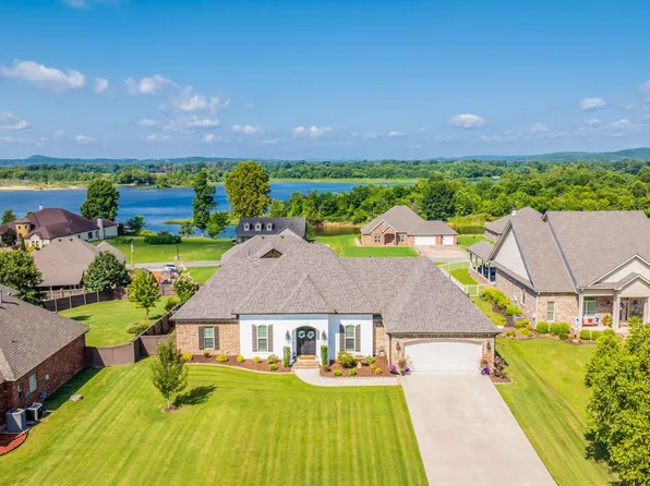 15 River Bend Rd, Mayflower, AR 72106