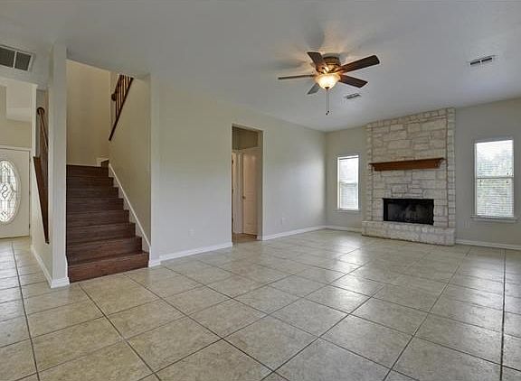 5th image of 138 N Hill Cir