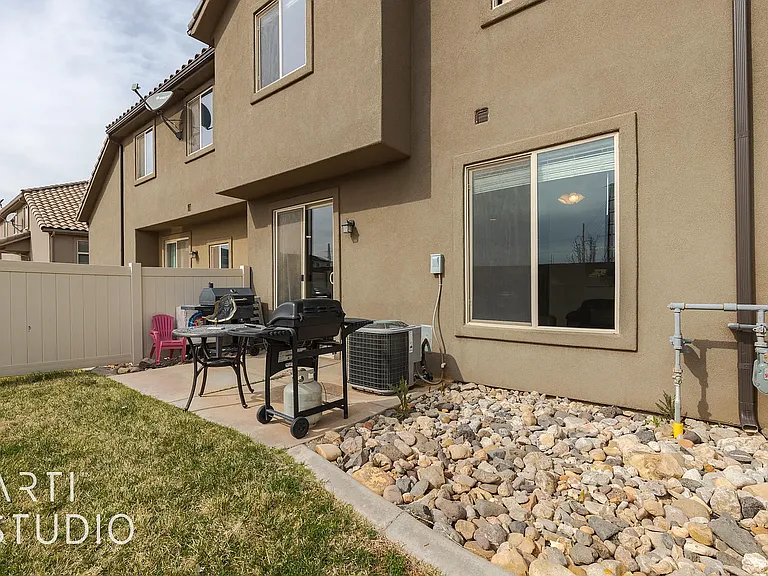 150 N 1100 E #60 — Photo 18