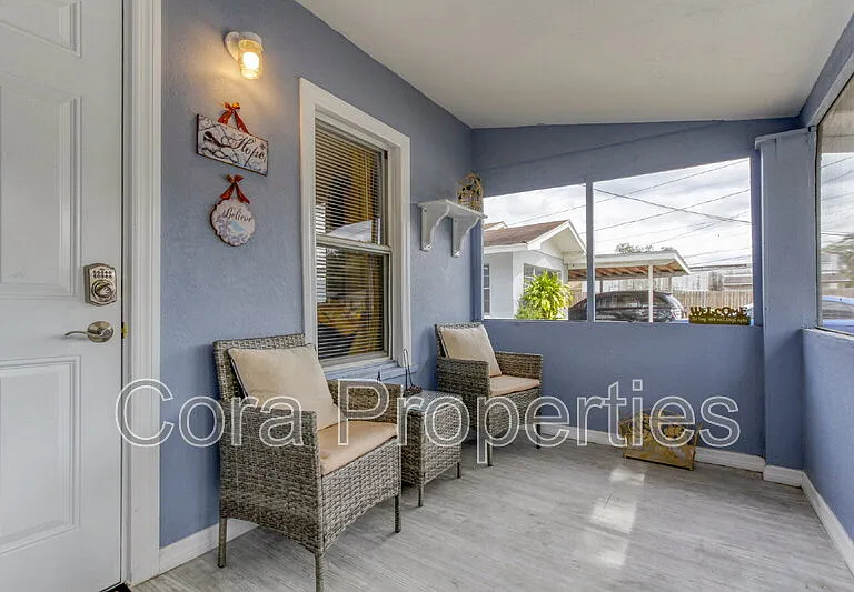 685 Sears Ave NE #4 — Photo 52