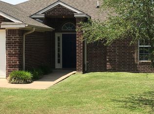 105 Red Oak Cir, Ector, TX 75439