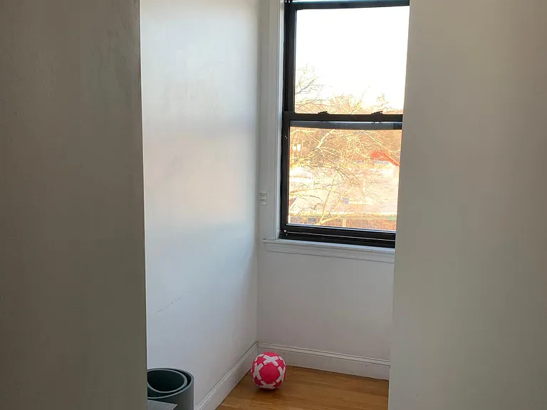 37 Egremont Rd #4 — Photo 7