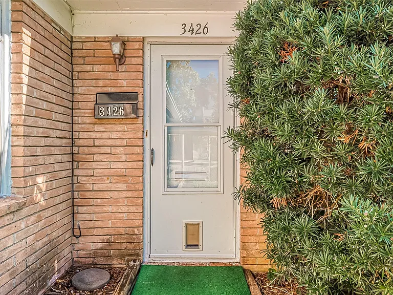 3426 Bradford St — Photo 4