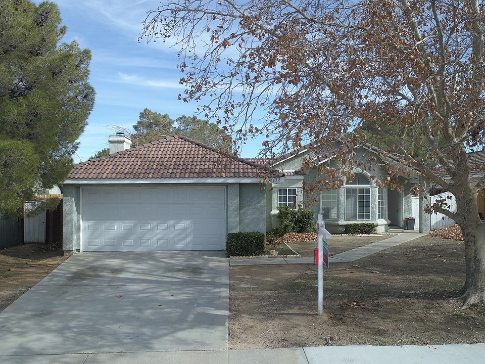 1st image of 37432 Larchwood Dr