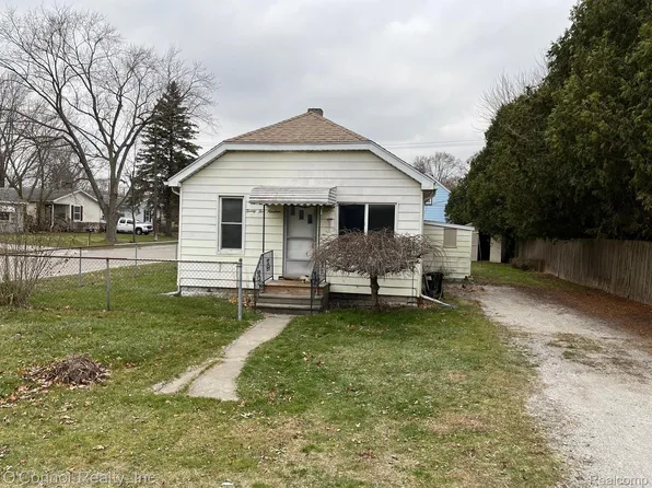 2519 Bancroft St, Port Huron, MI 48060