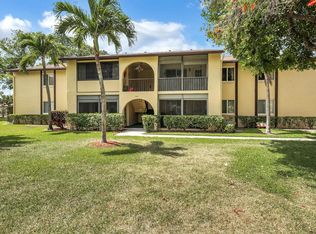 306 Pine Ridge Cir APT B-2, Greenacres, FL 33463