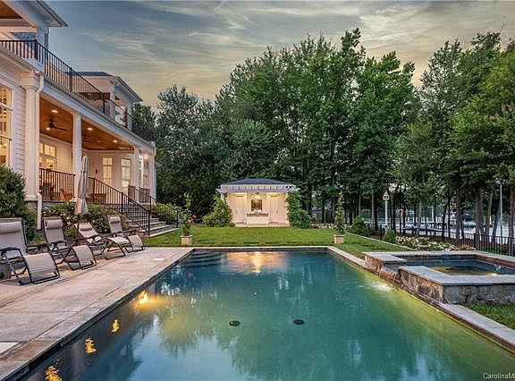 3rd image of 153 Yacht Cove Ln