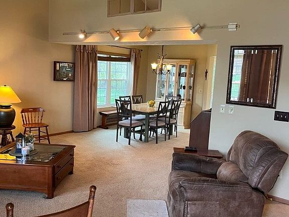 2nd image of 6695 Willow Way Dr
