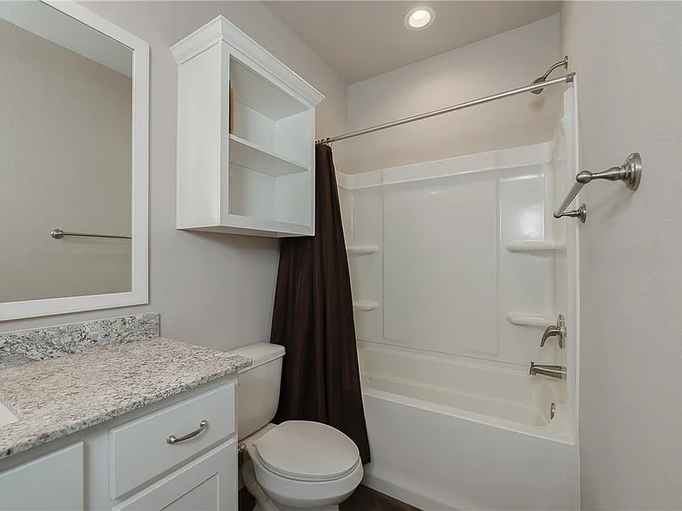 503 Hayes Ln — Photo 12