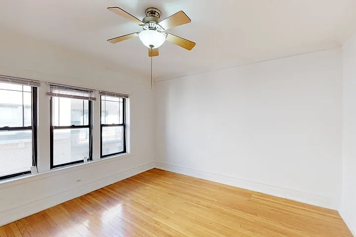 Maple Court — Photo 16