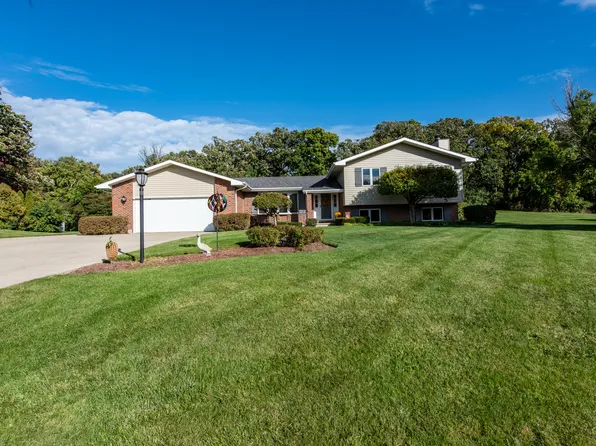 40921 N Nevelier Dr, Antioch, IL 60002