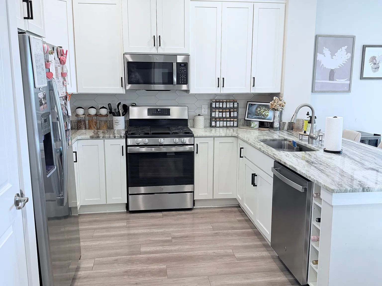 2 bed, 2.5 bath, 2153 sqft, $3,250 — Photo 3