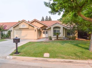 9150 N Green Meadows Ln, Fresno, CA