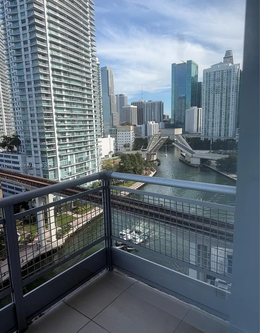 Neo Vertika Condo — Photo 1