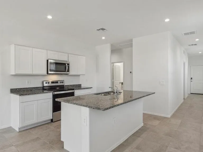 35672 W San Ildefanso Ave — Photo 8