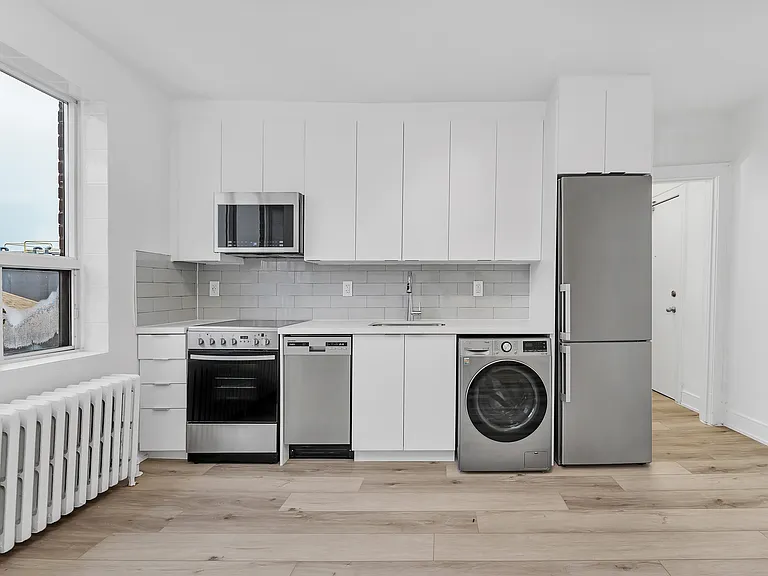 231 Vaughan Rd — Photo 23