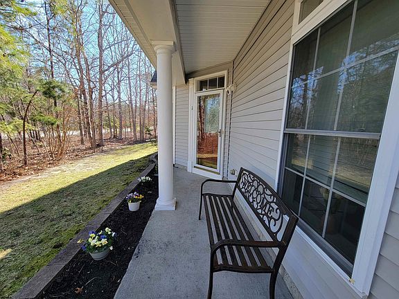 3rd image of 1 Poppy Rd