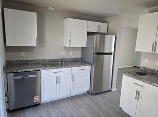 2-202 I St, Cosmopolis, WA 98537