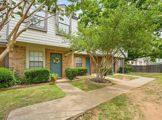 620 W Collins St, Denton, TX 76201