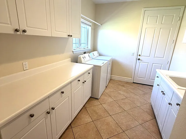 1322 Sonia Ct — Photo 16