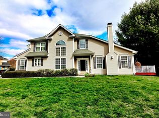 107 Huntteam Ln, West Chester, PA 19382