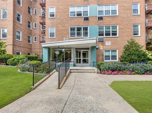 98 DeHaven Drive #5C, Yonkers, NY 10703