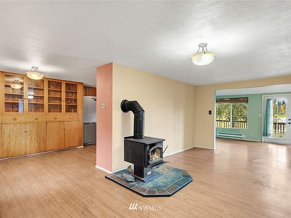 4th image of 4304 S 376th St