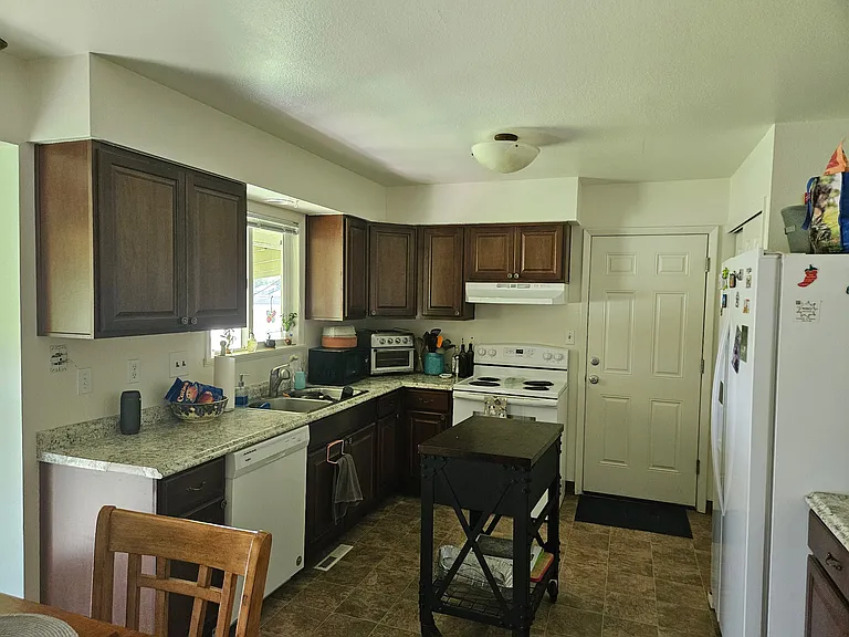 2300 Cotswold Ct — Photo 10