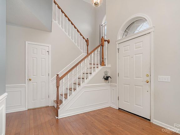 4th image of 6400 Skyline Dr