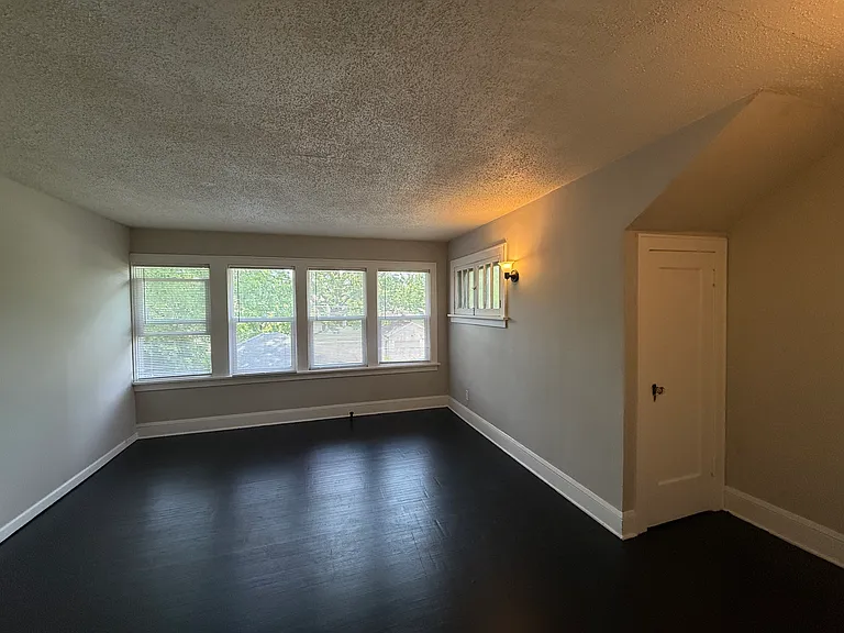 759 Maryland Ave E #2 — Photo 6