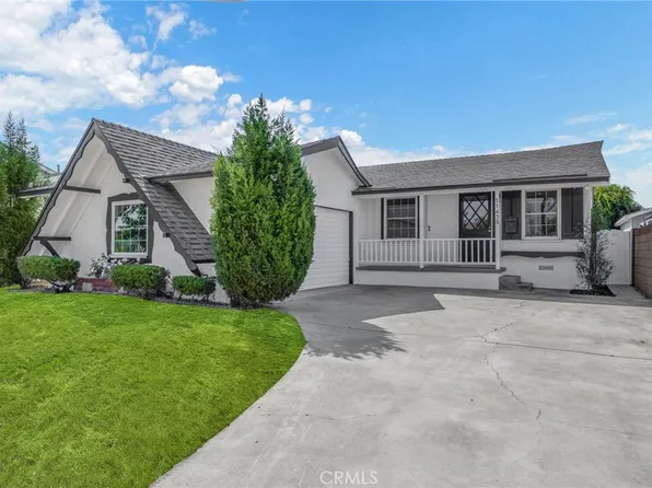 11438 214th St, Lakewood, CA 90715