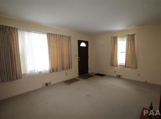 15417 N Vonachen Dr, Chillicothe, IL 61523