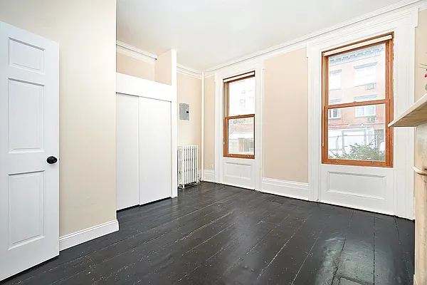 Rented by Compass | media 32