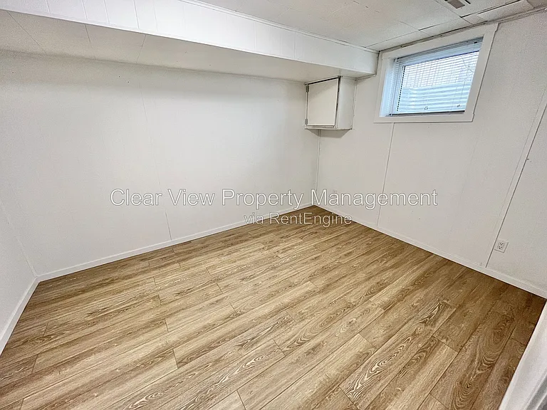5 Laval Ct W #LOWER LEVEL — Photo 9