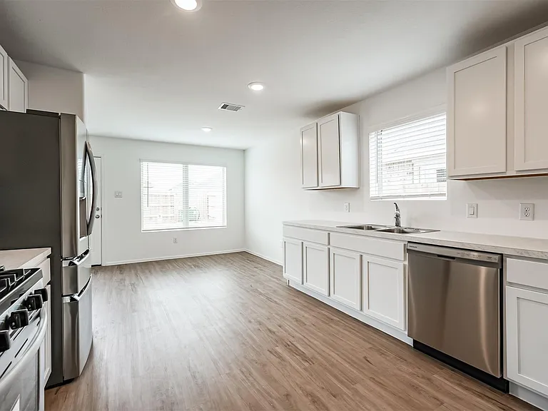 9123 Estes Lakes Dr — Photo 18