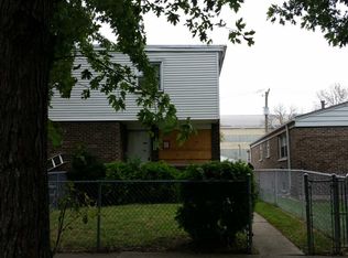 324 W 42nd St, Chicago, IL 60609