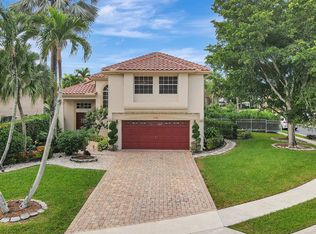 10381 Buena Ventura Dr, Boca Raton, FL 33498