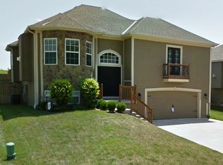 9533 N Adrian Pl, Kansas City, MO 64154