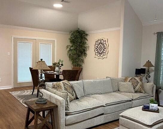 5th image of 3818 Treasure Island Dr