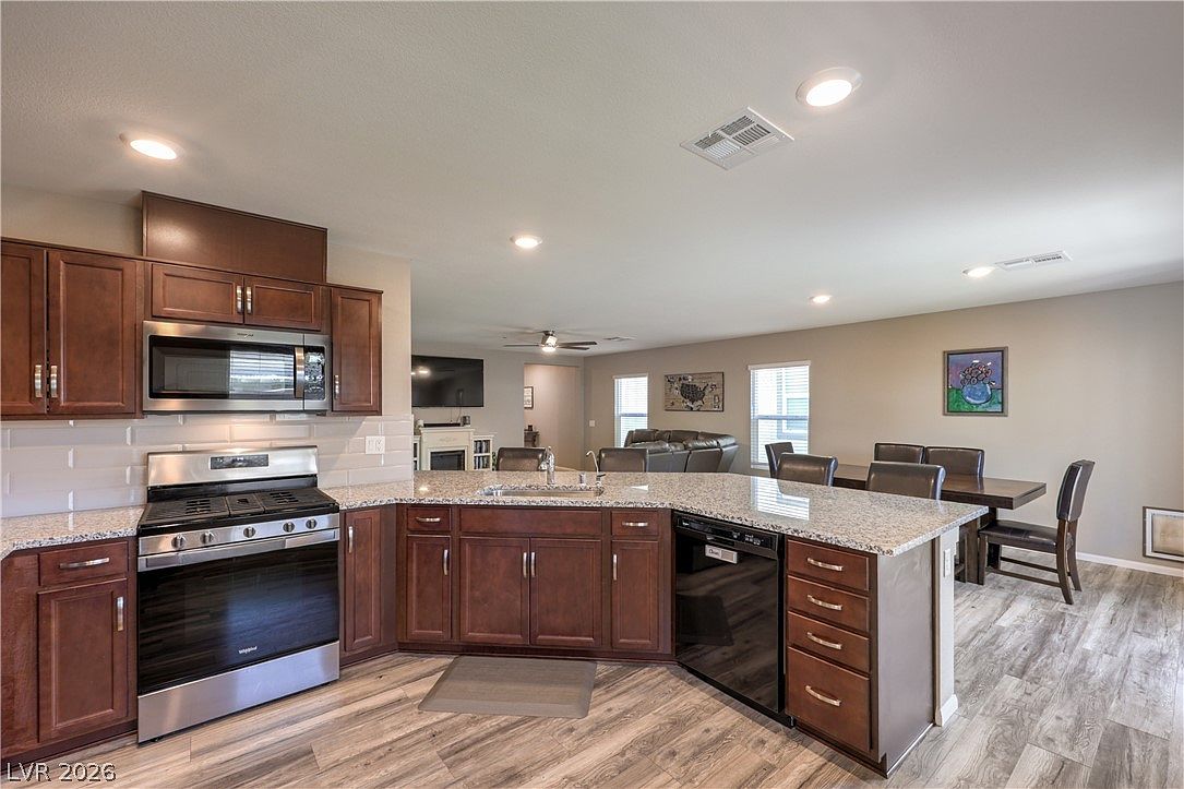 1219 Indigo Bluff Ave — photo 2