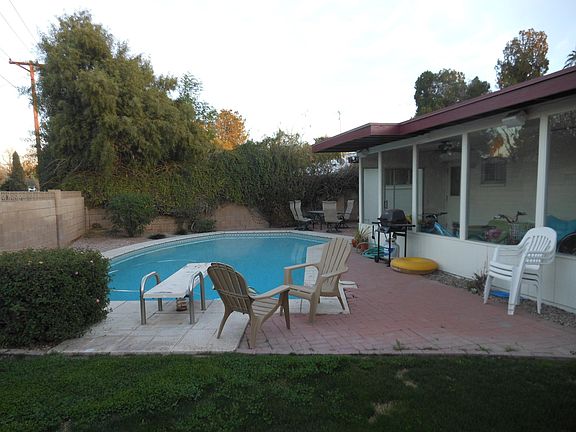 2nd image of 434 E Balboa Dr