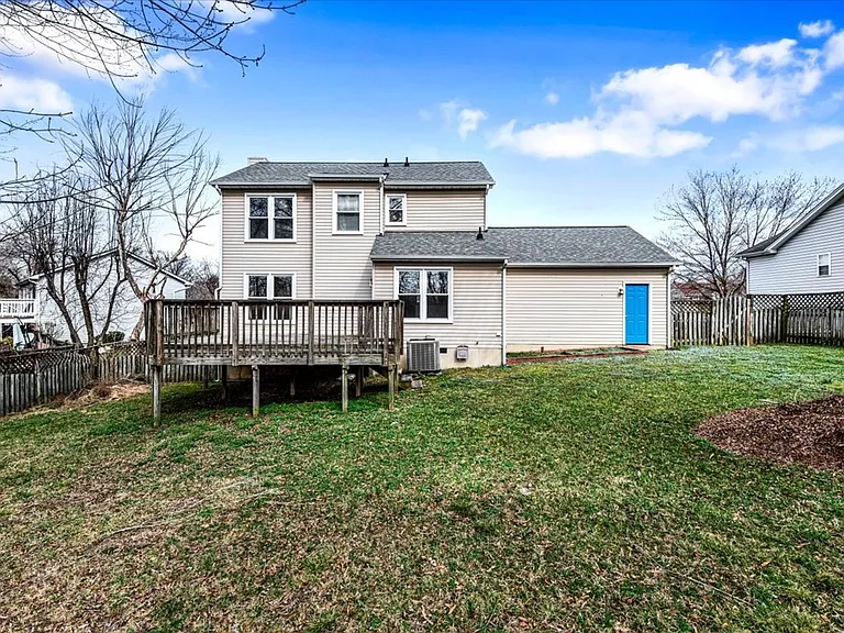 10704 Live Oak Ct — Photo 22