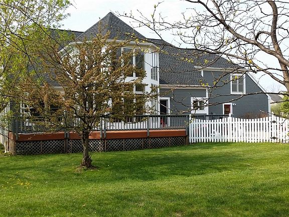5th image of 24 Rosina Dr