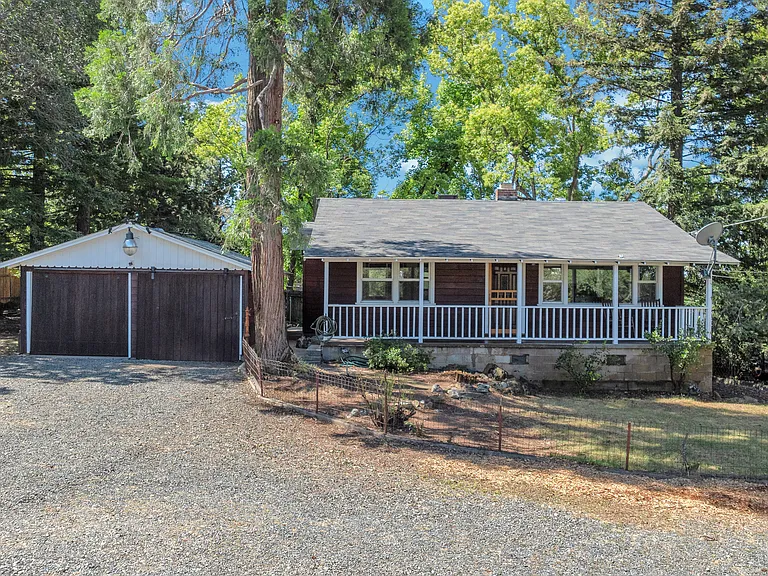 Front of Home and Garage