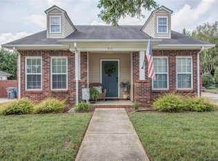 315 Llewellyn St, Belmont, NC 28012