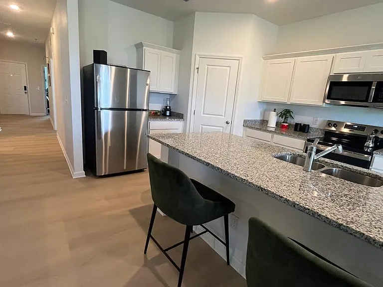 1332 Dalkeith Cv — Photo 12