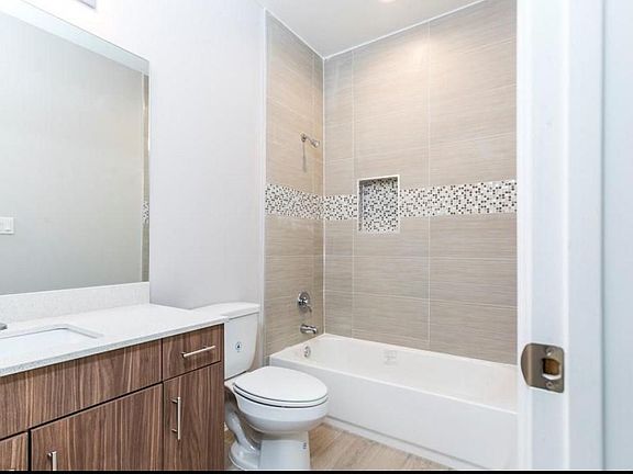 2nd image of 3609 Tinsley Ave #2
