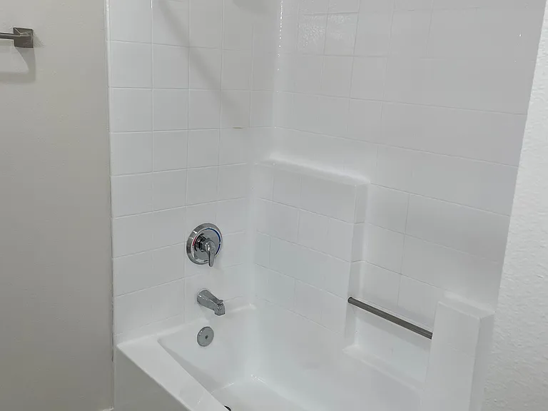 2550 College Pl #108 — Photo 8