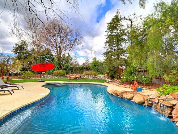 3rd image of 3337 Grosbeak Ct