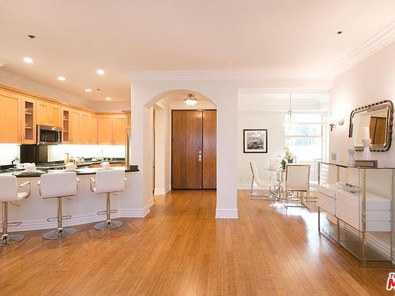 4th image of 1658 Camden Ave APT 205